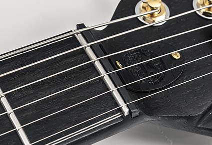 ZERO FRET with GRAPHTEC NUT