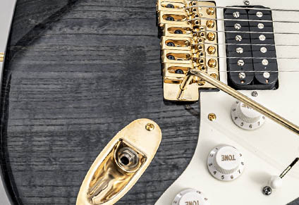 GOLD HARDWARE