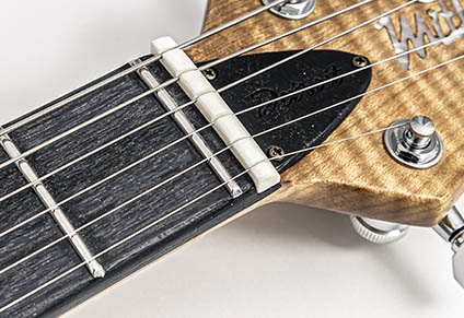 ZERO FRET WITH BONE NUT