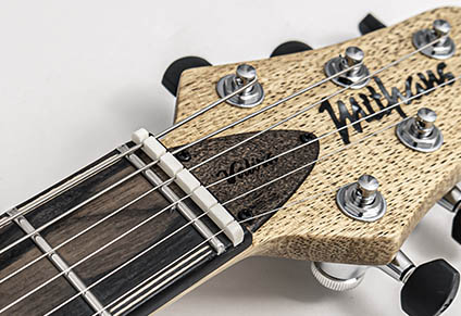 ZERO FRET WITH BONE NUT
