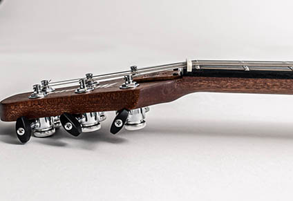 ONLY 10 DEGREES HEADSTOCK ANGLE
